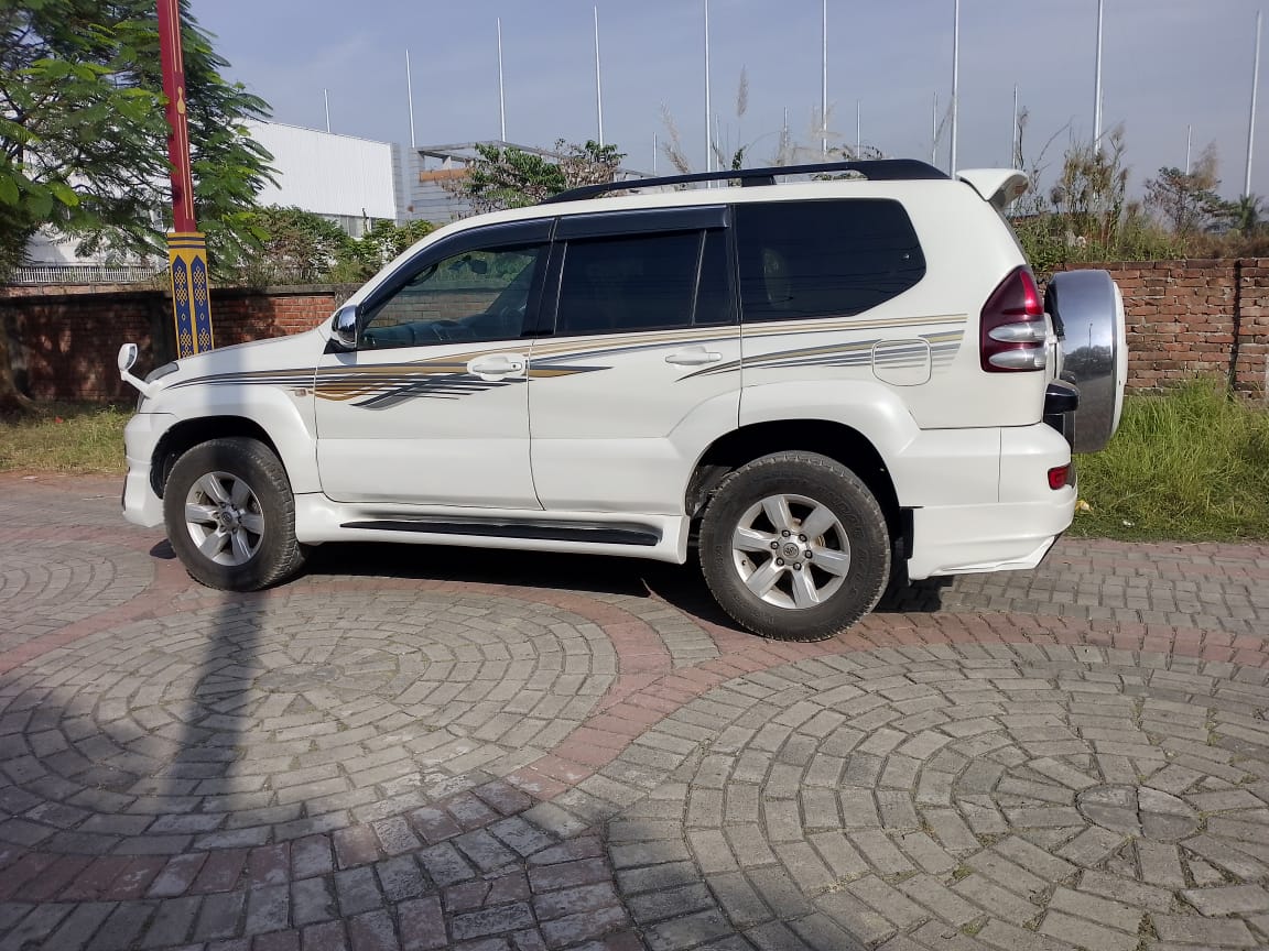 
								Toyota Land Cruiser Prado 2009 full									