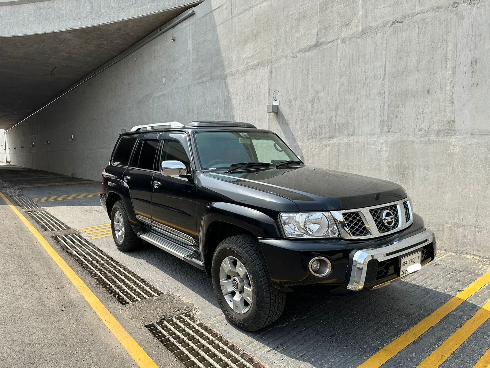 
								Nissan Patrol Y61 2009 full									