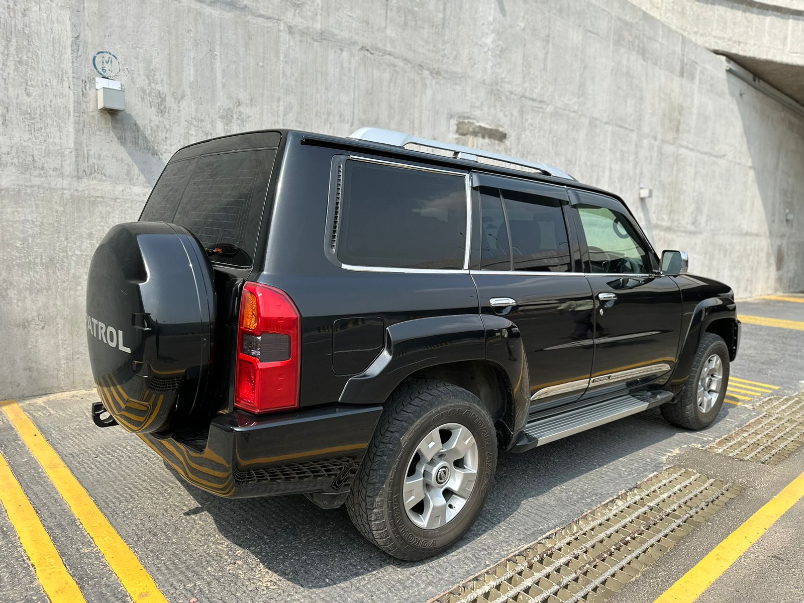
								Nissan Patrol Y61 2009 full									
