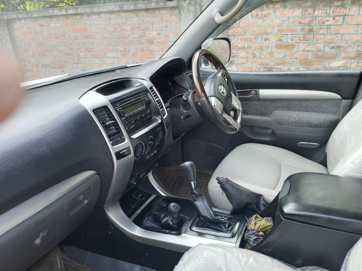 
								Toyota Land Cruiser Prado 2009 full									