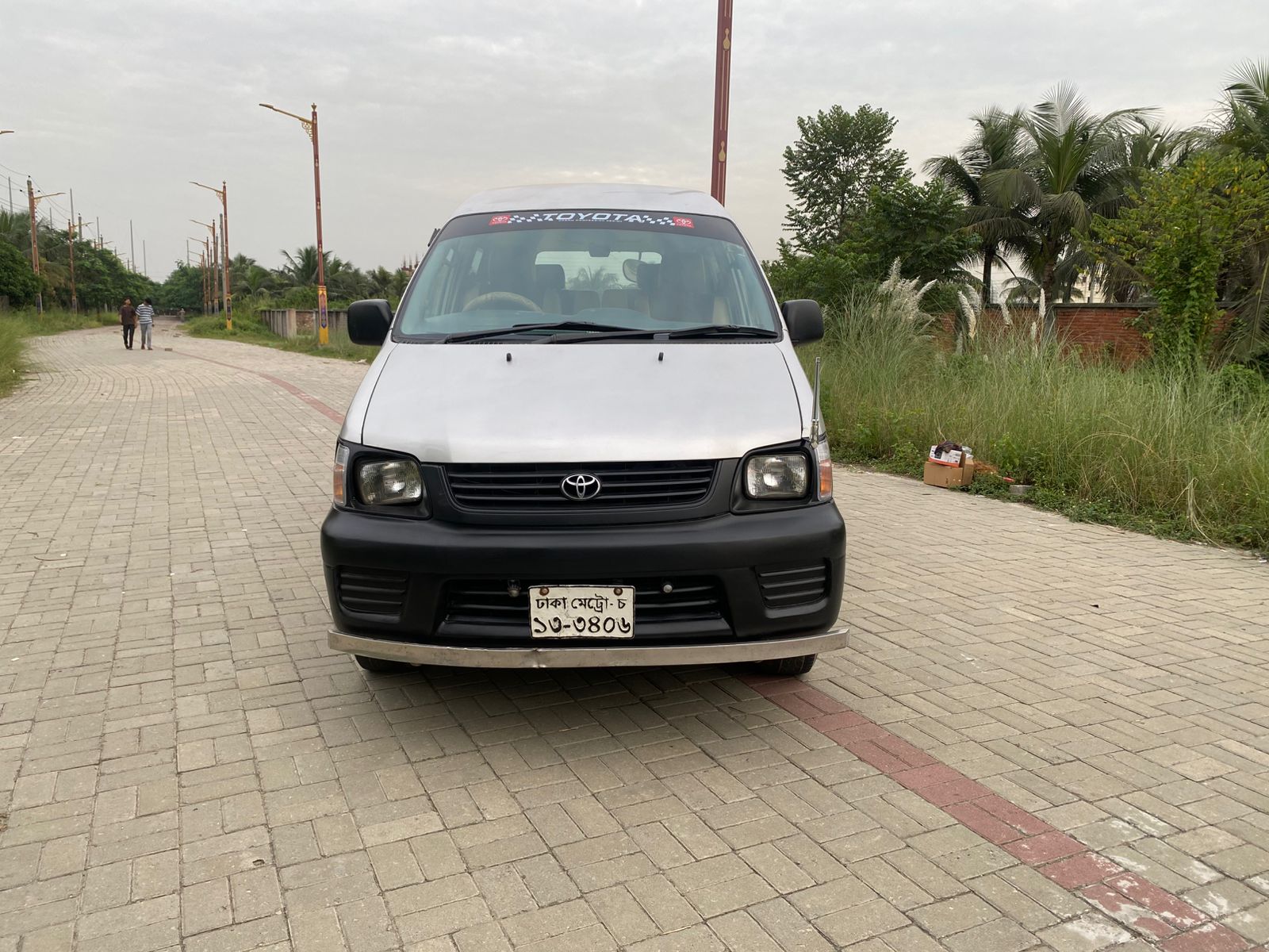 
								Toyota Noah KR42 GL (Low Floor)2004 full									