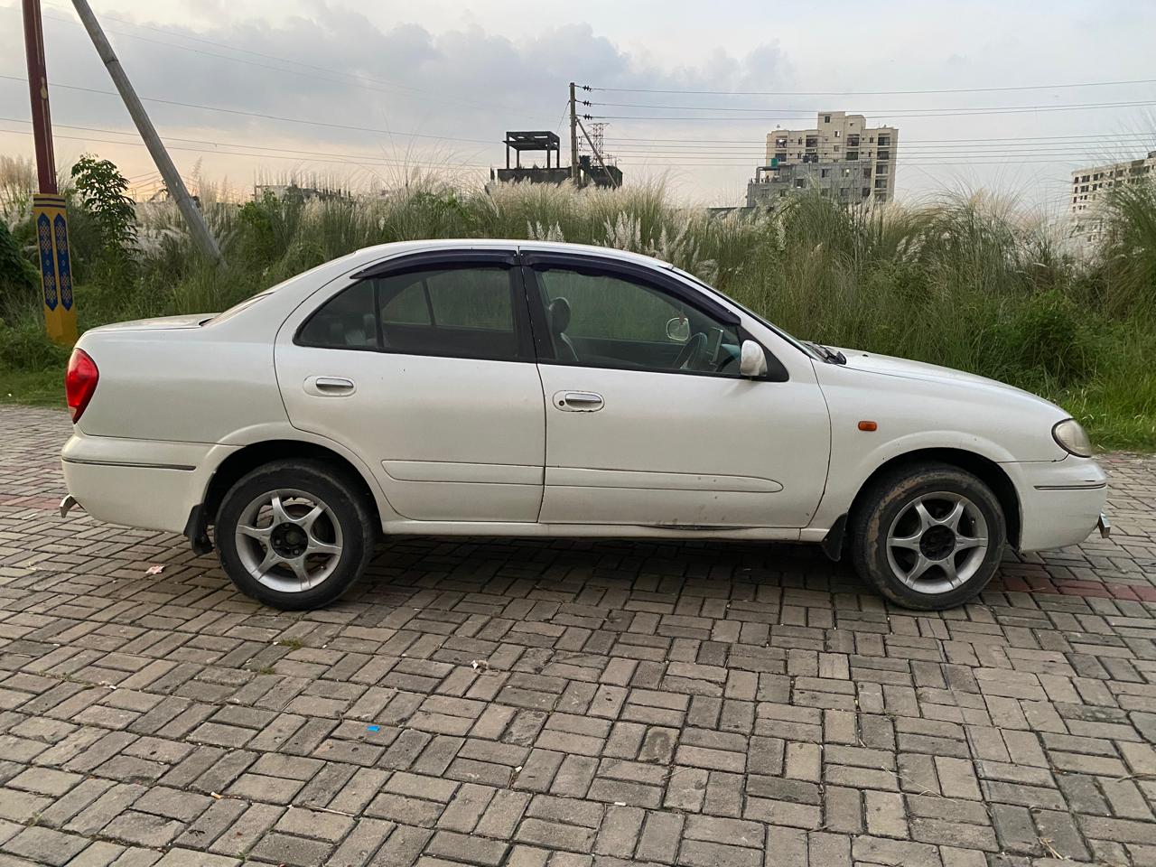 
								Nissan Sunny 2004 full									