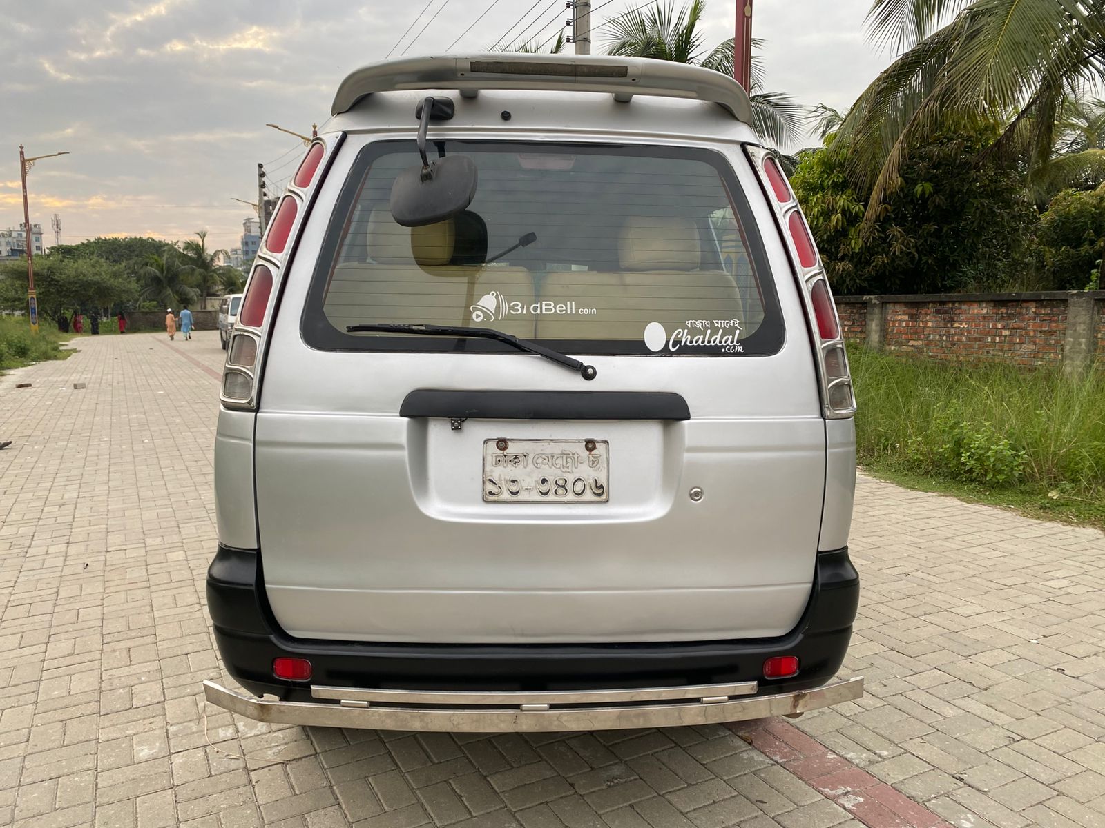 
								Toyota Noah KR42 GL (Low Floor)2004 full									