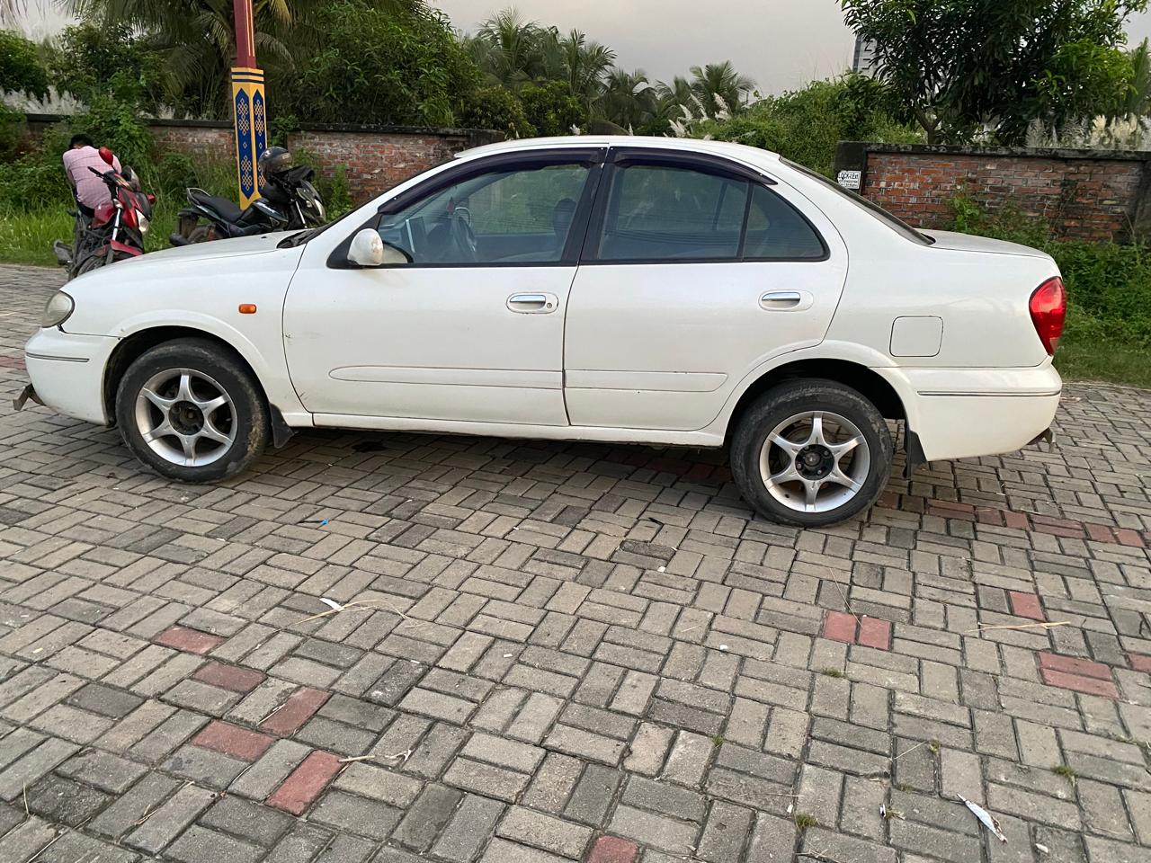 
								Nissan Sunny 2004 full									