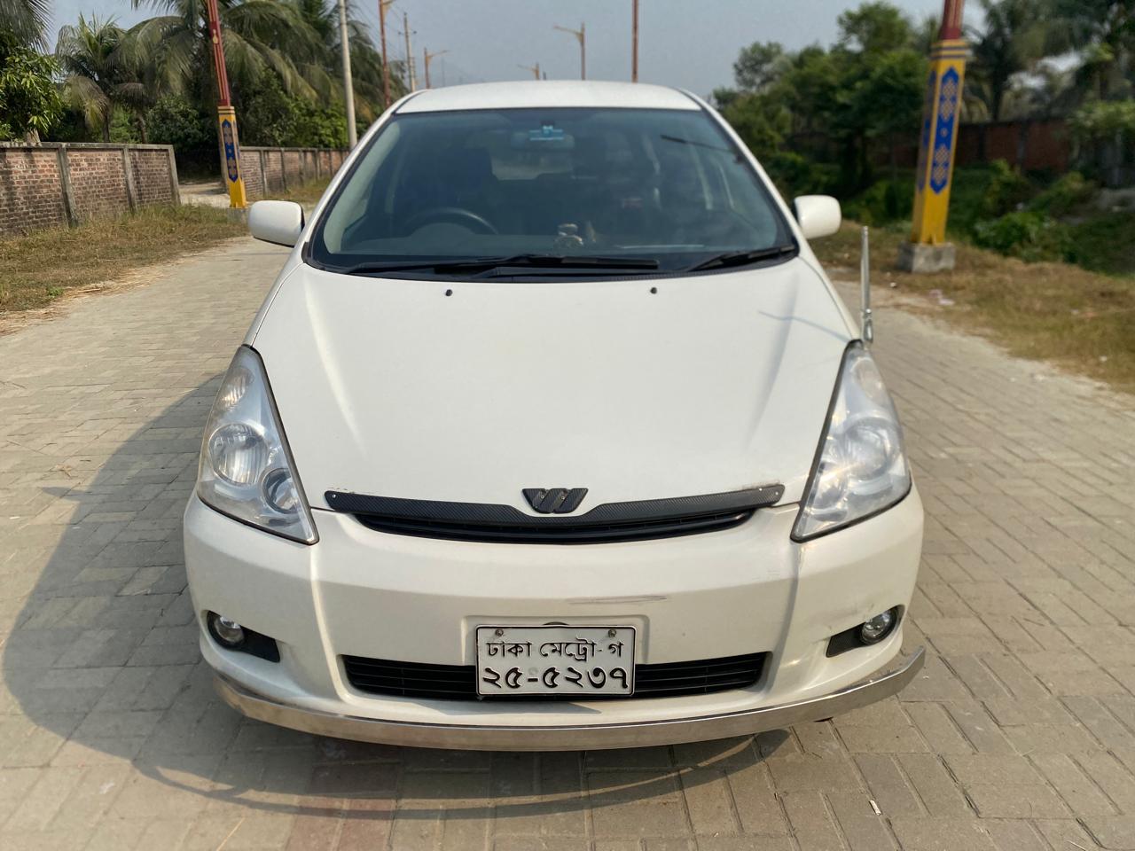 
								Toyota Wish 2004 (7 Seater) full									