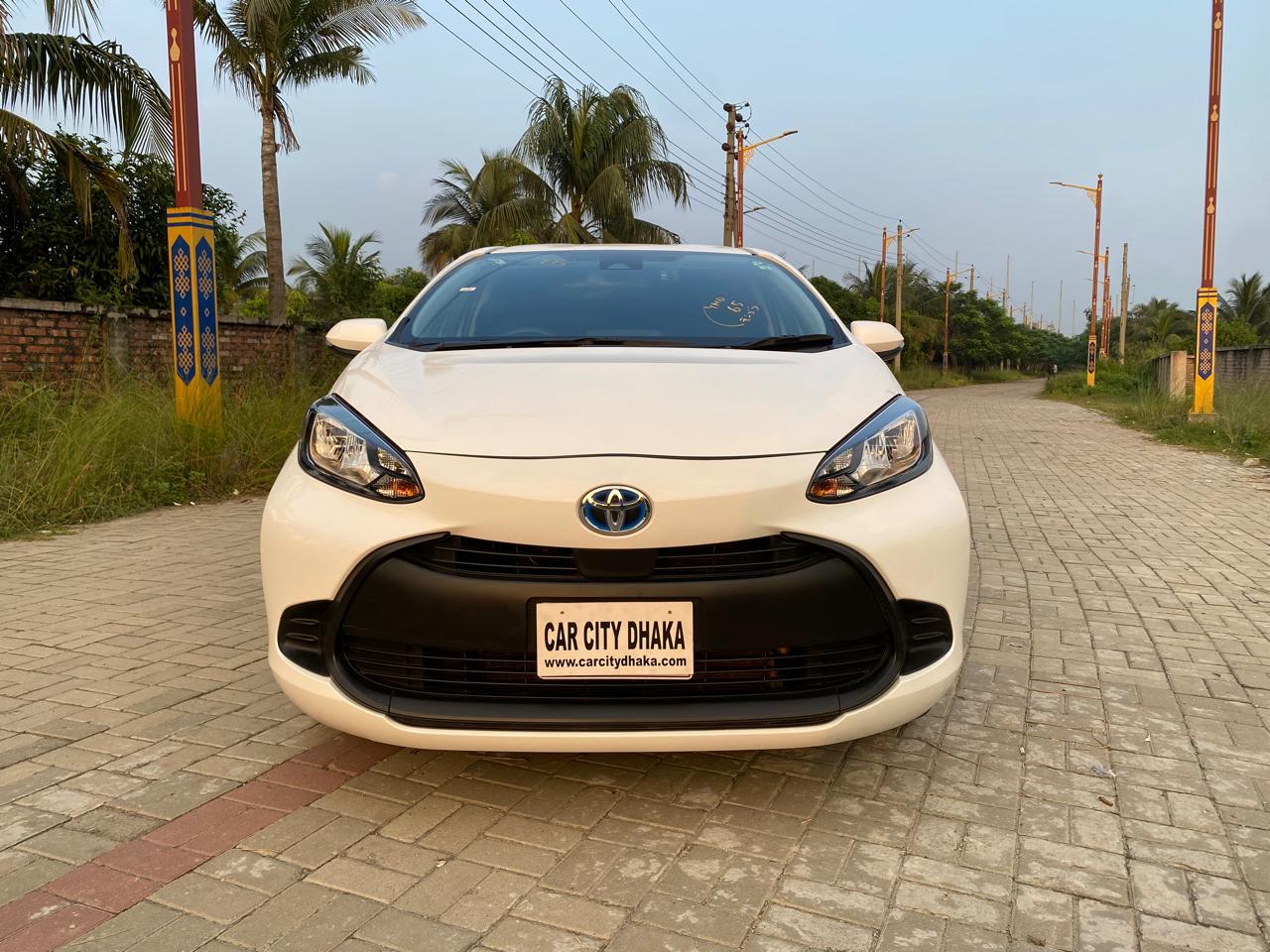 
								Re-Condition Toyota Aqua Hybrid 2022 full									