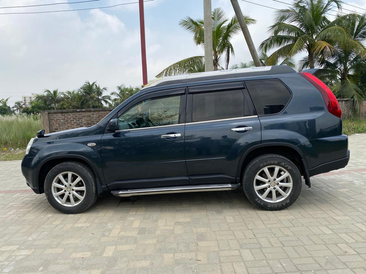 
								Nissan X-Trail 2012 full									