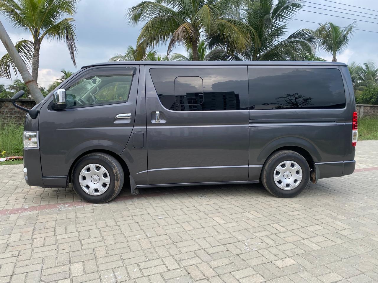
								Re-Condition Toyota Hiace 2021 full									