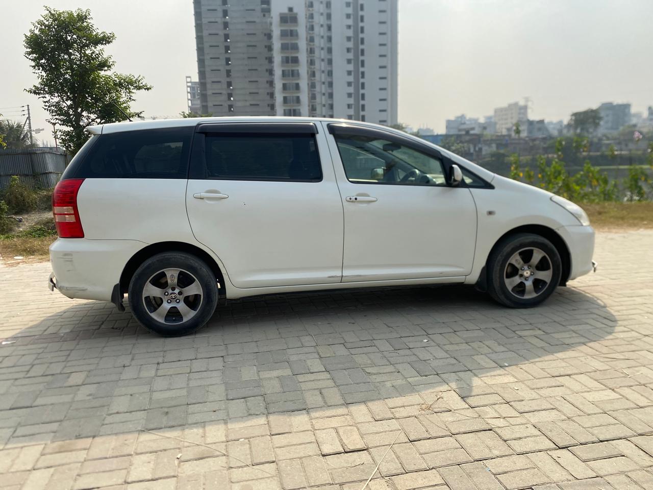 
								Toyota Wish 2004 (7 Seater) full									