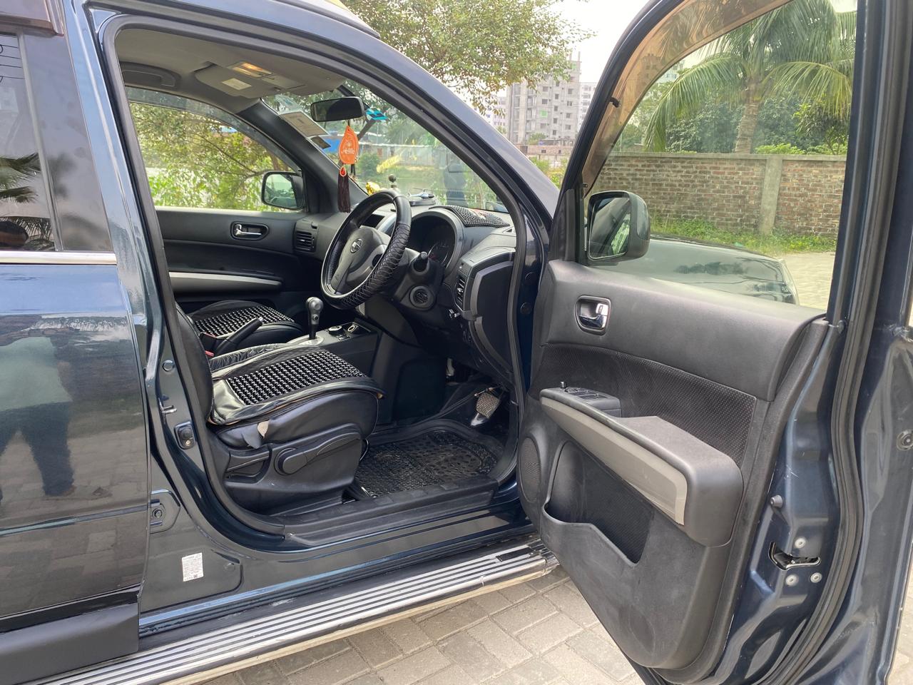 
								Nissan X-Trail 2012 full									