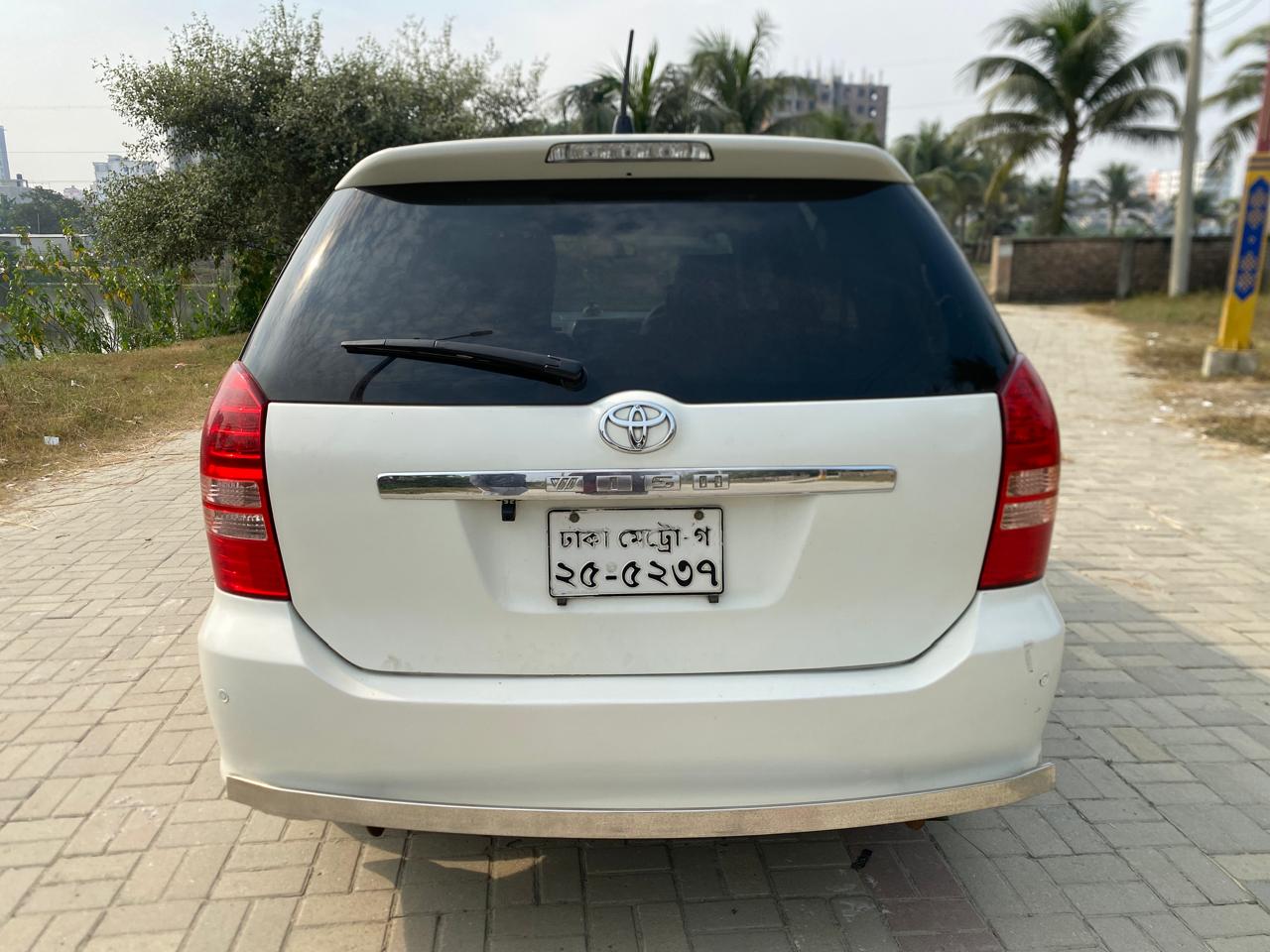
								Toyota Wish 2004 (7 Seater) full									