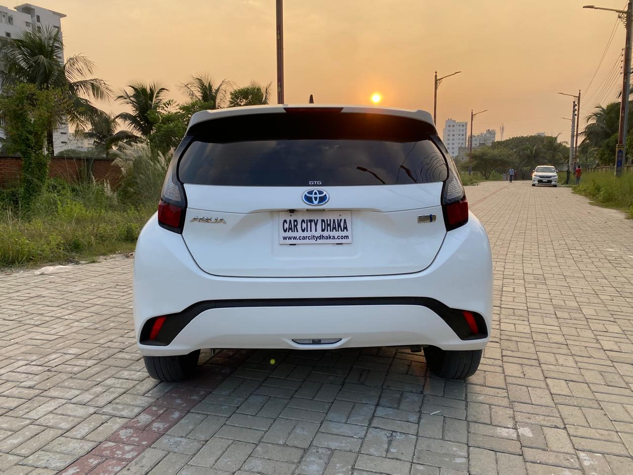 
								Re-Condition Toyota Aqua Hybrid 2022 full									
