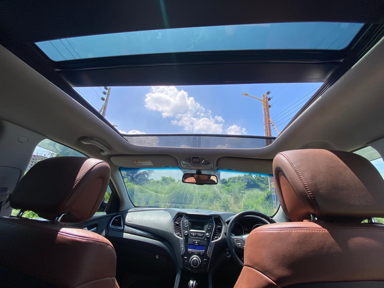 
								Hyundai SANTA FE 2015 (Sunroof+Moonroof ) full									
