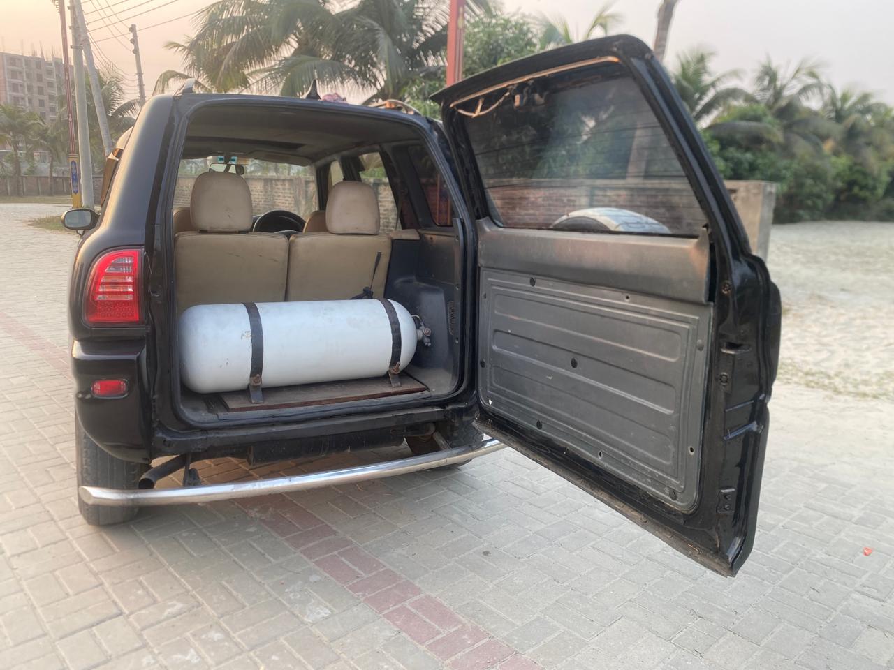 
								Toyota RAV-4 1995 full									