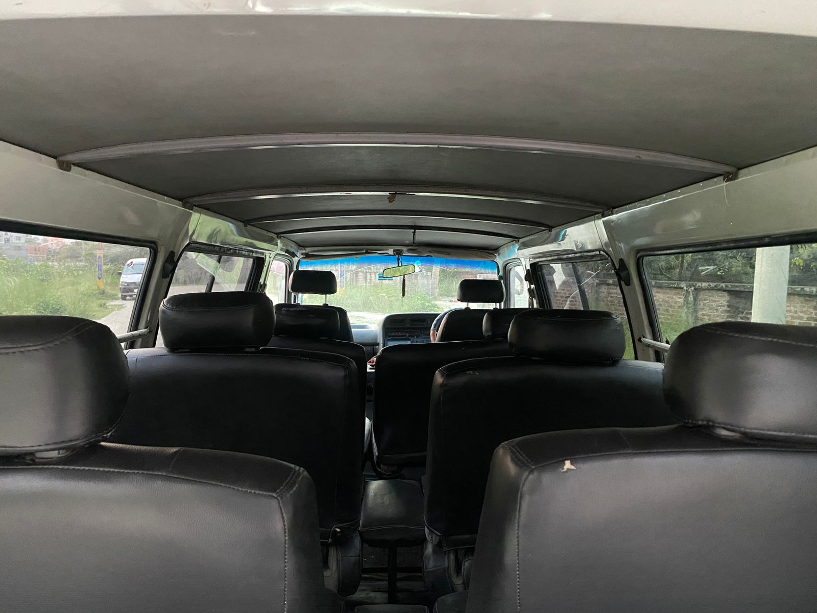 
								Toyota Hiace 2004 full									