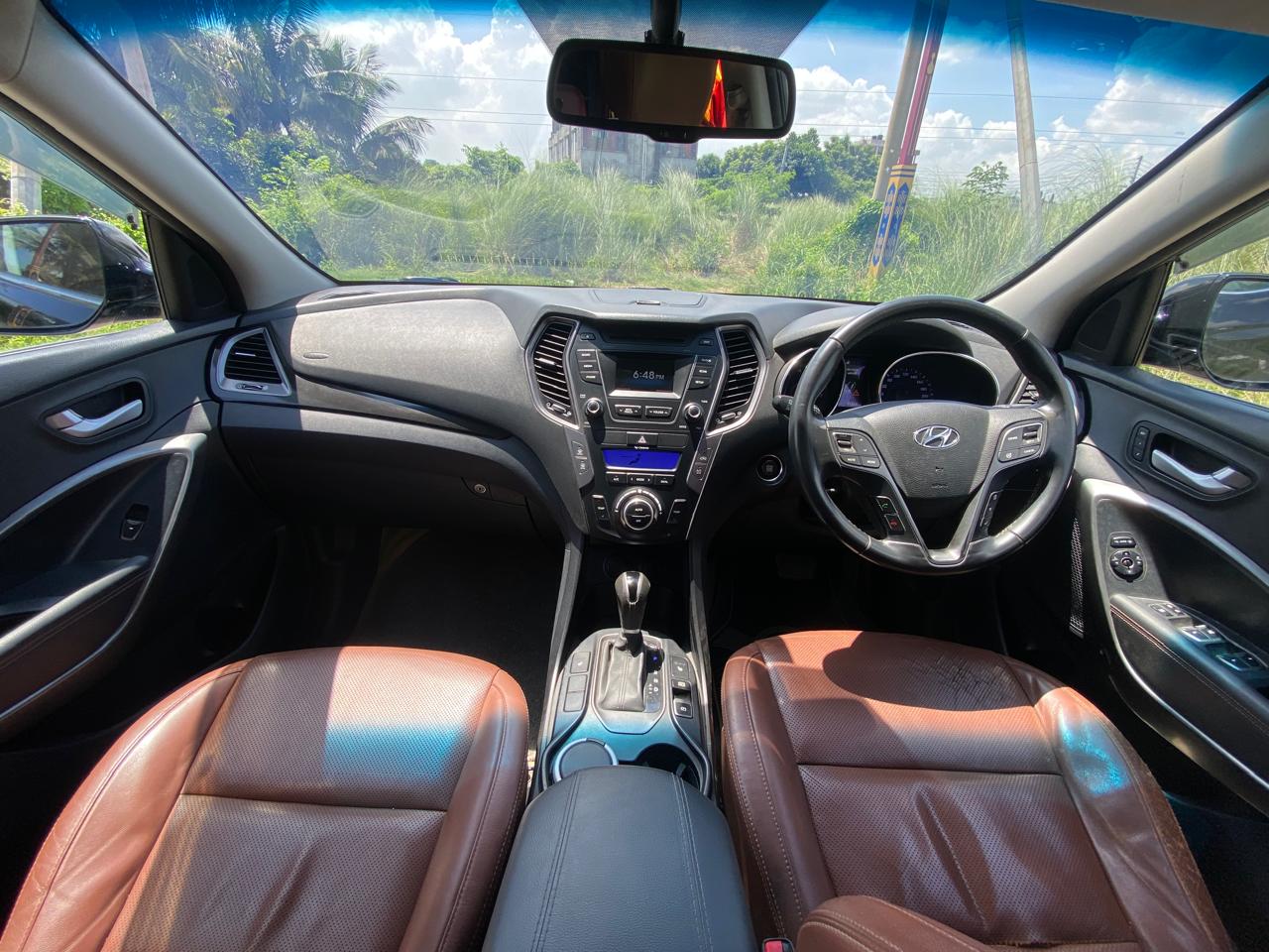 
								Hyundai SANTA FE 2015 (Sunroof+Moonroof ) full									