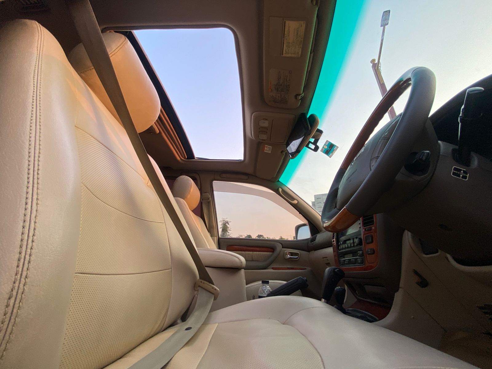
								Toyota Lexus LX470 V8 2000 full									