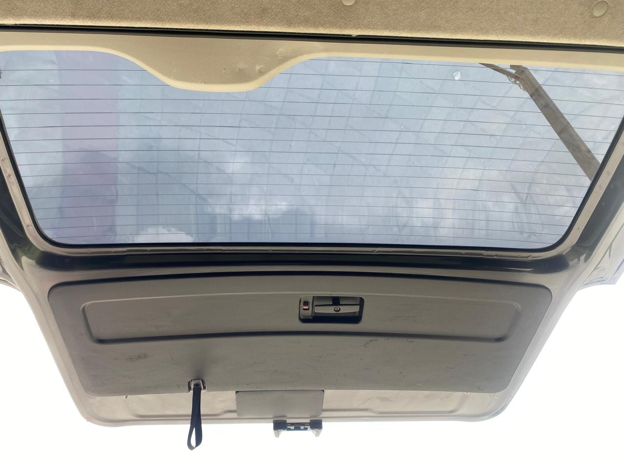 
								Re-Condition Toyota Hiace 2021 full									