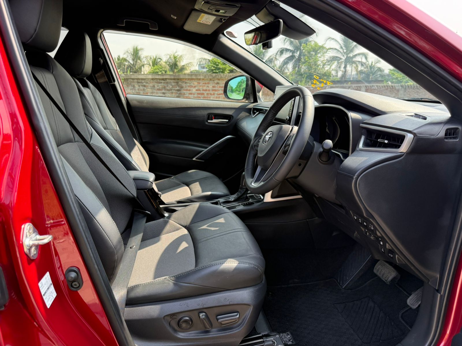 
								Re-Condition Toyota Corolla Cross Hybrid 2023  full									