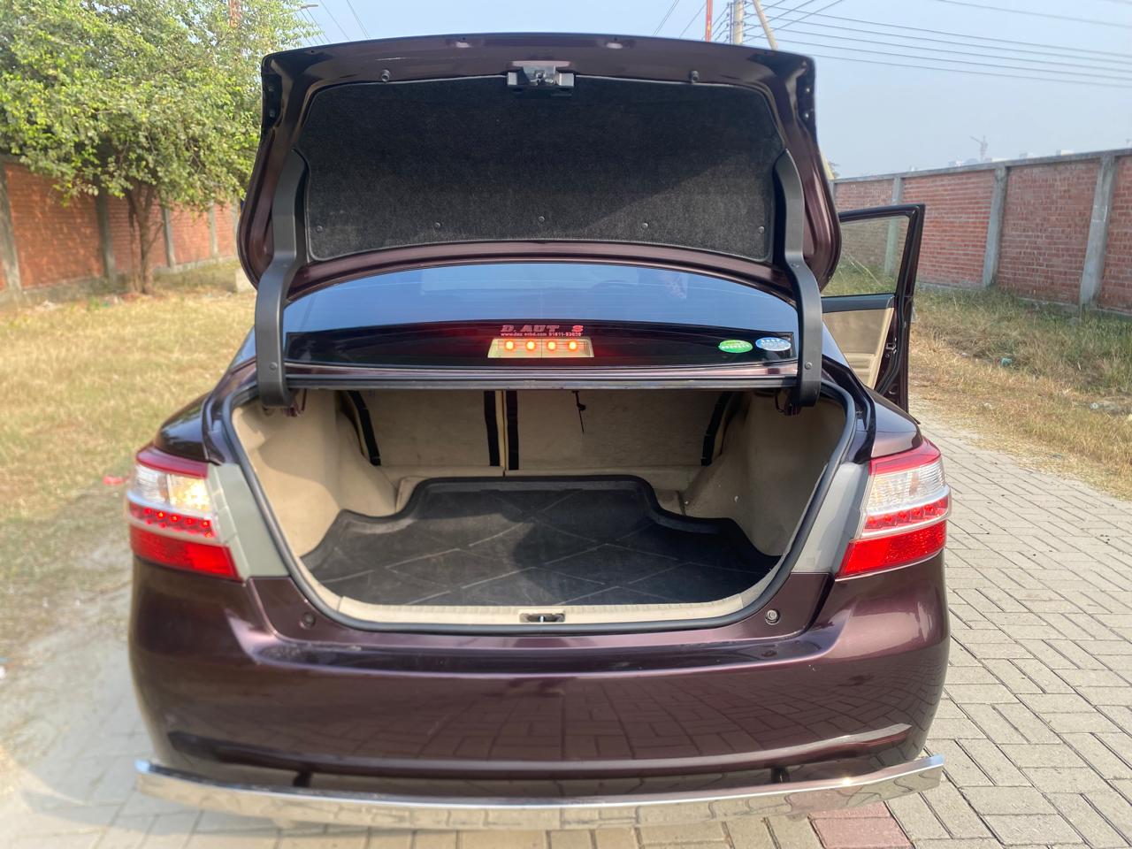 
								Toyota Premio 2014 full									