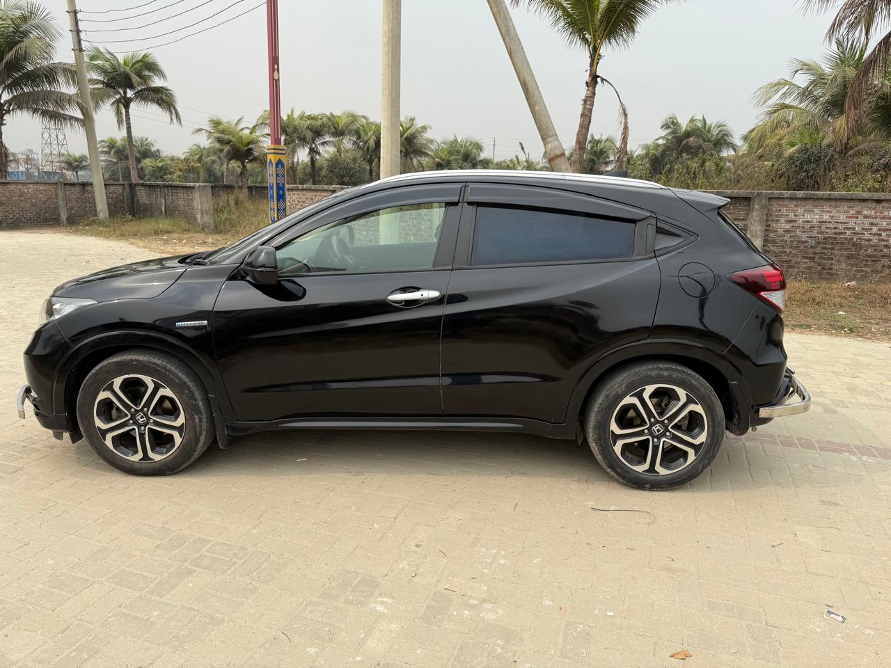 
								Honda Vezel-2014 full									