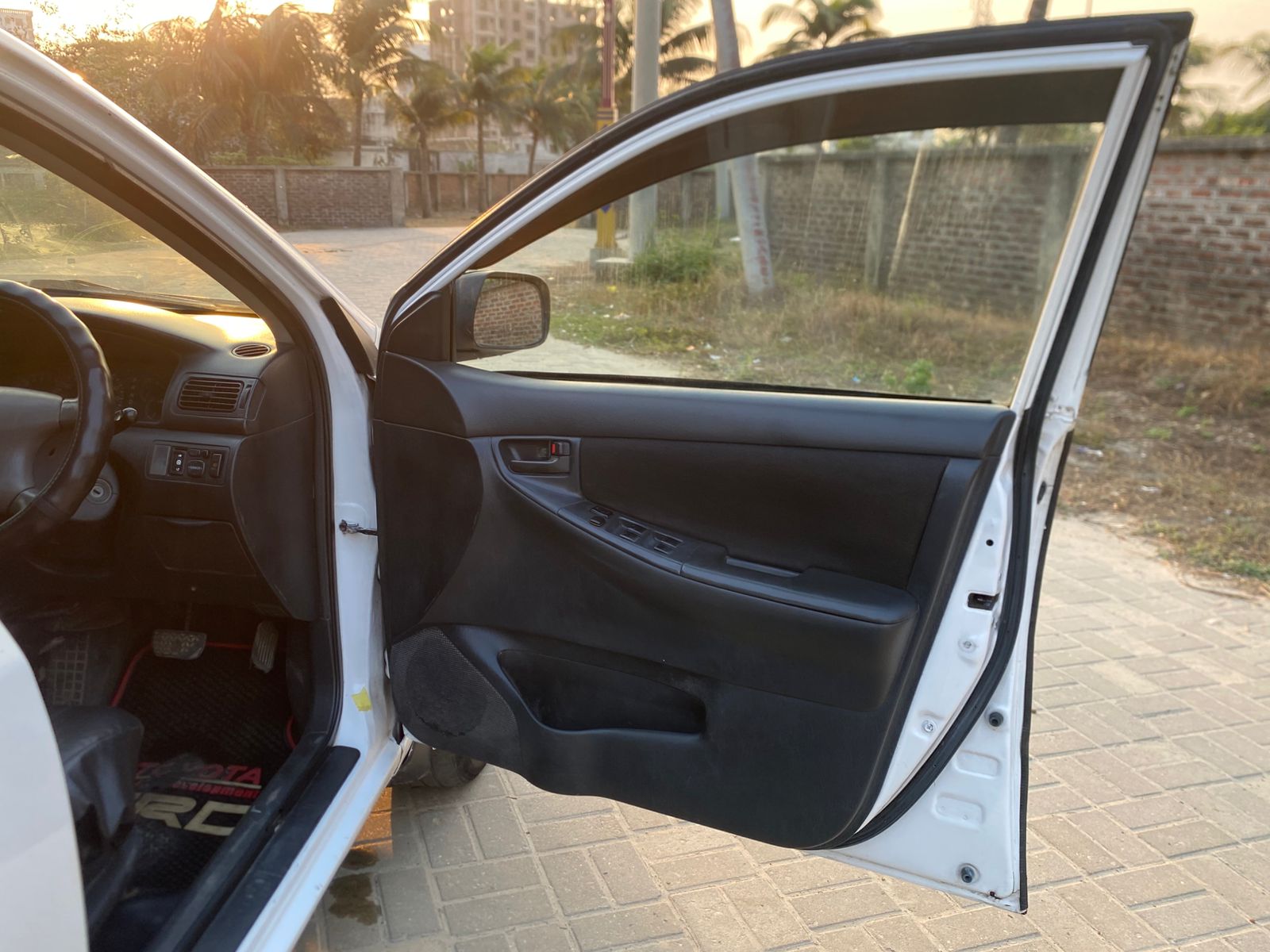 
								Toyota X Fielder 2003 full									