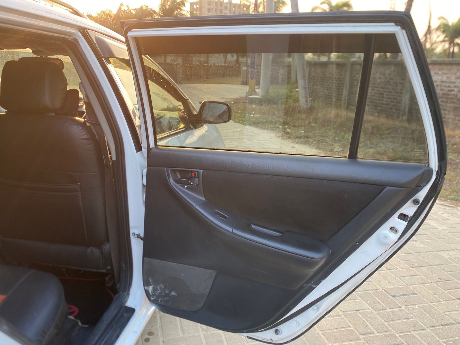 
								Toyota X Fielder 2003 full									