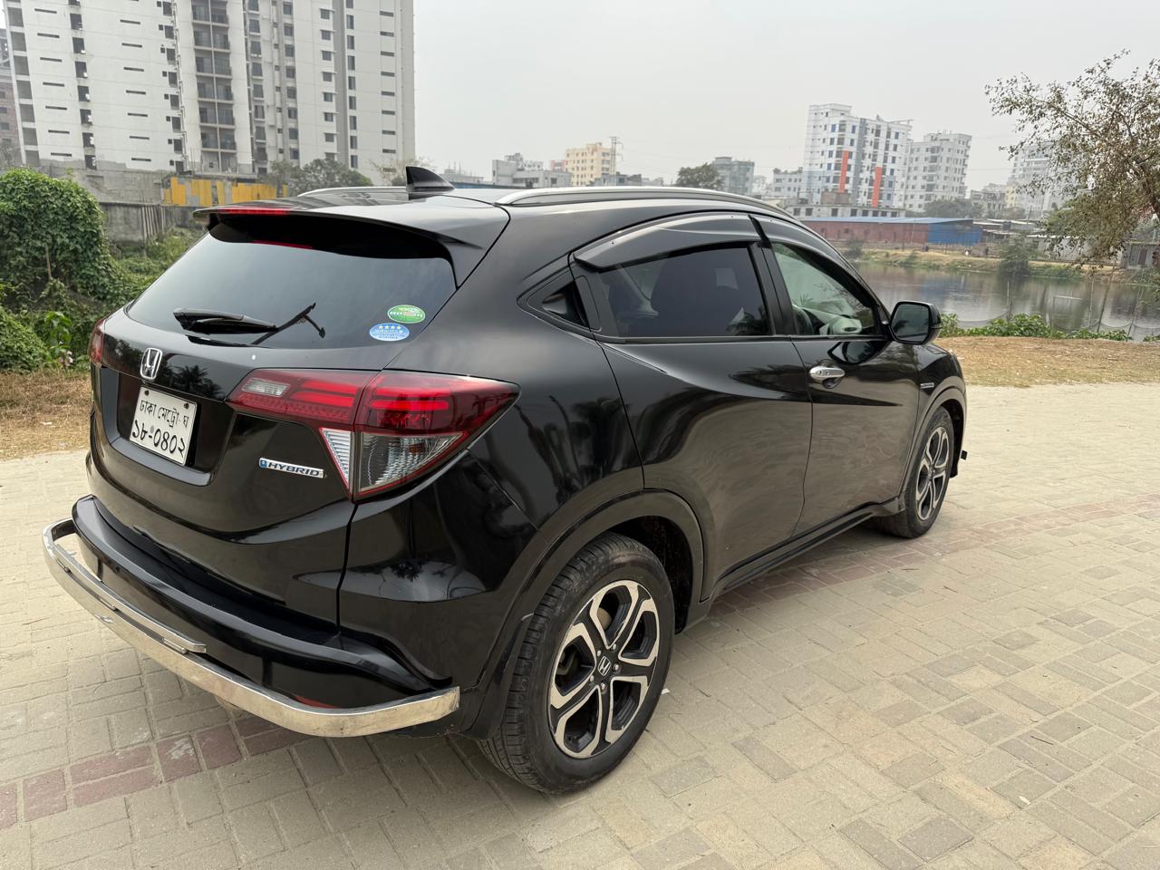 
								Honda Vezel-2014 full									