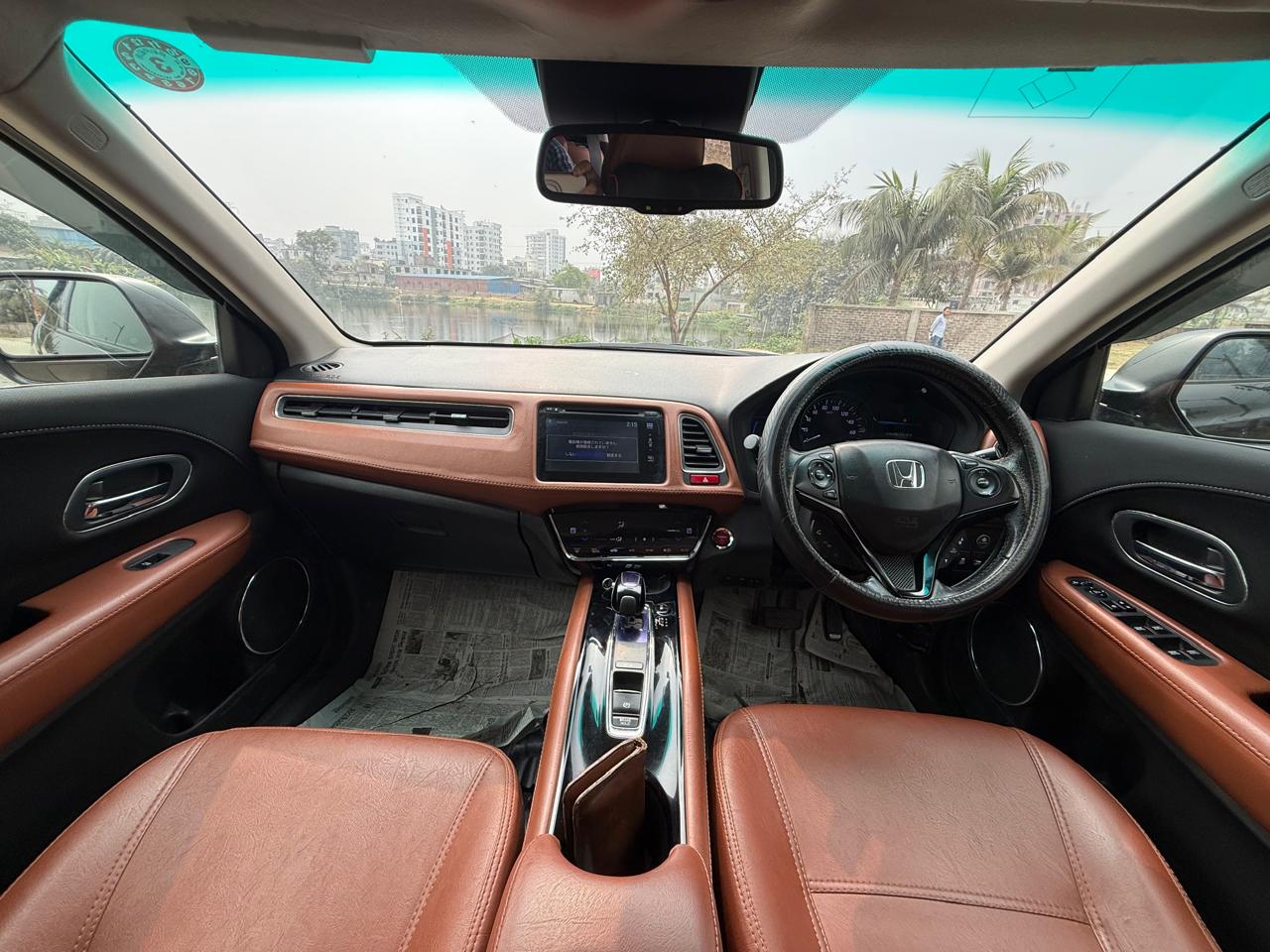 
								Honda Vezel-2014 full									