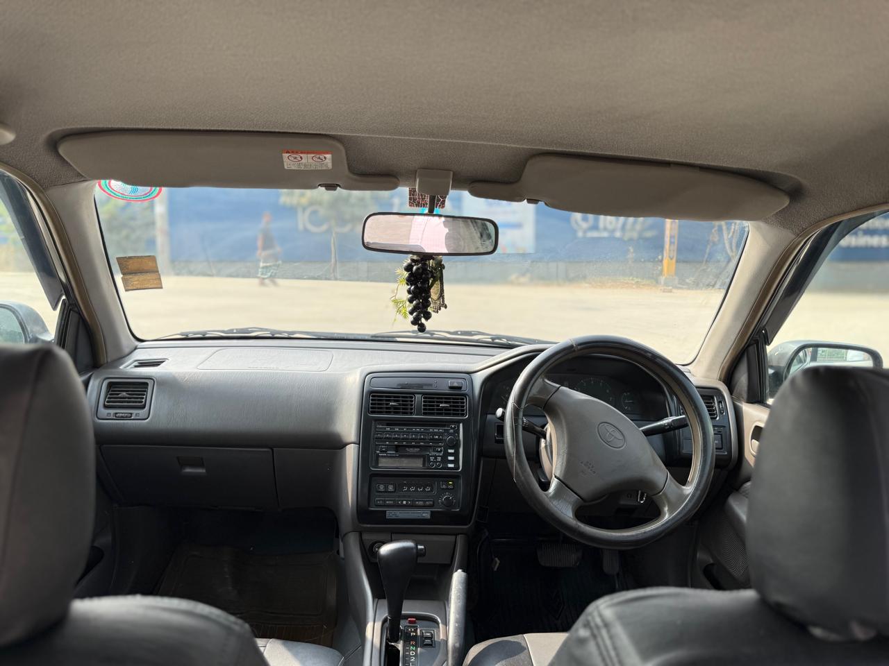 
								Toyota Corona Premio full									