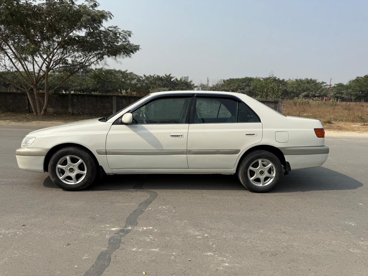 
								Toyota Corona Premio full									