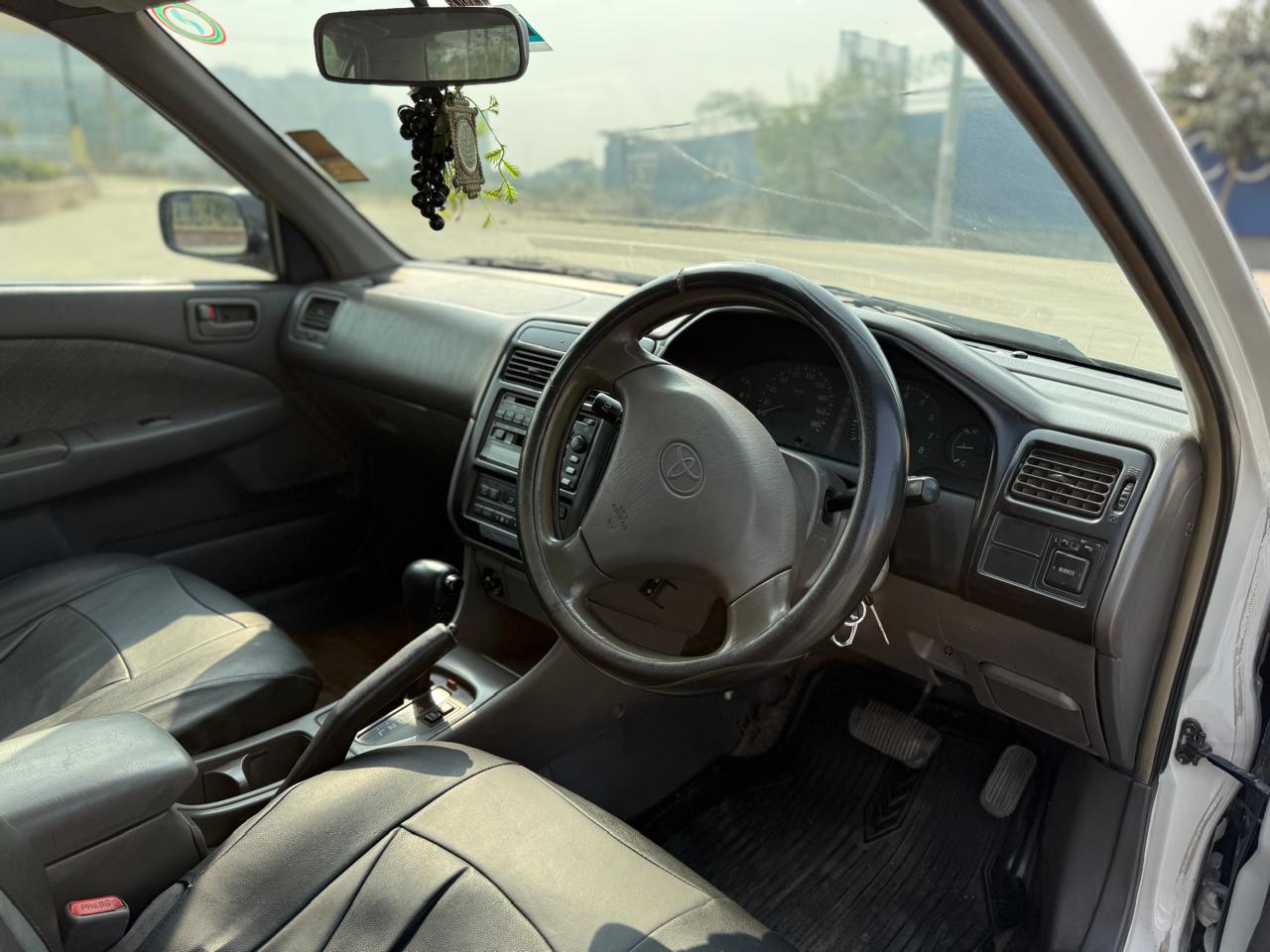 
								Toyota Corona Premio full									
