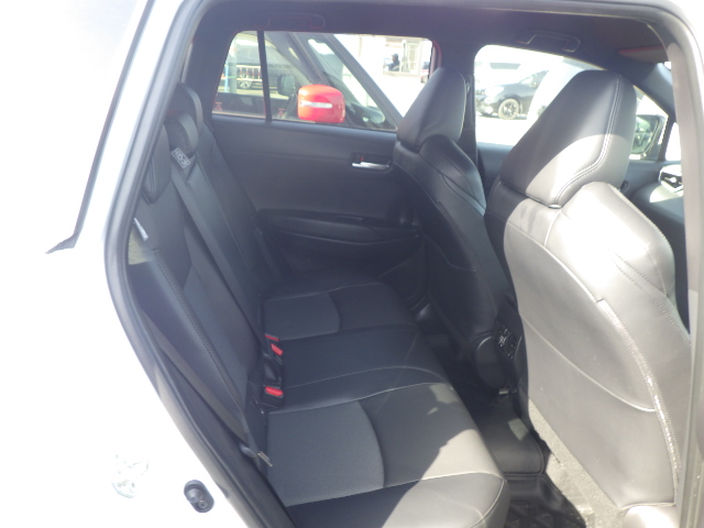 
								Reconditioned TOYOTA CAROLLA CROSS HYBRID Z 2022 full									