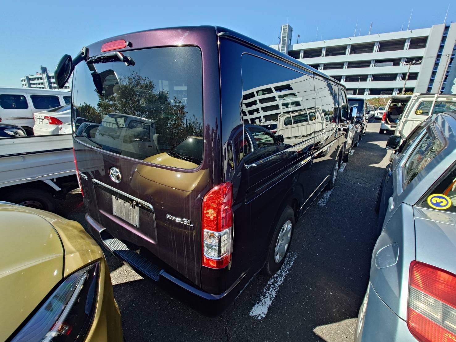 
								Reconditioned TOYOTA Hiace Super GL – 2020 full									