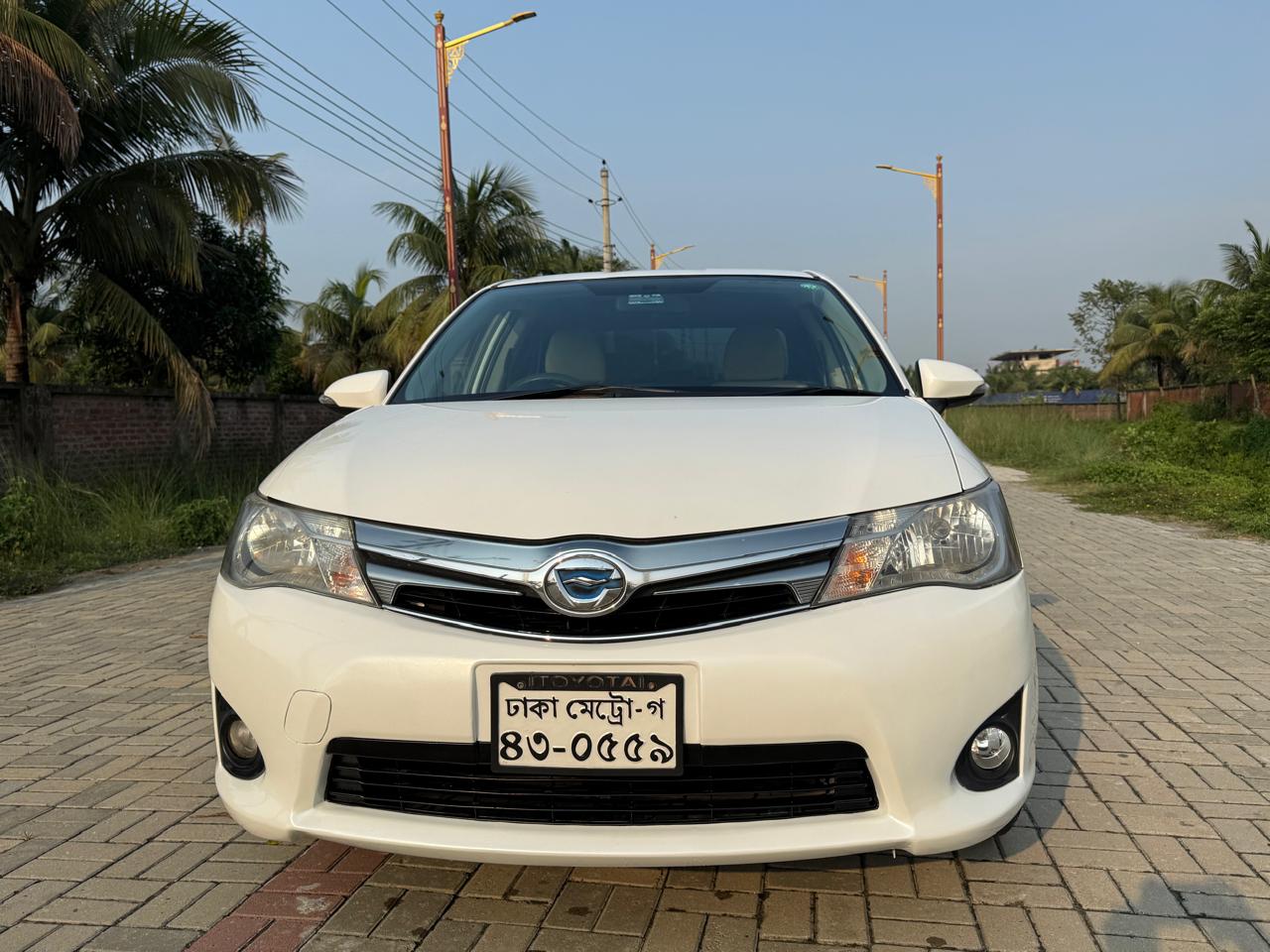 
								Toyota Axio Hybrid full									