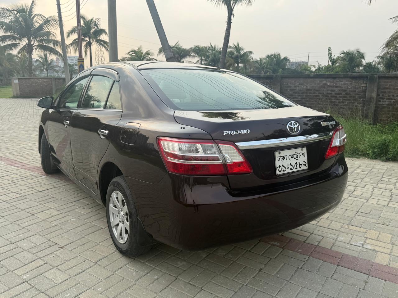 
								Toyota Premio 2010 full									