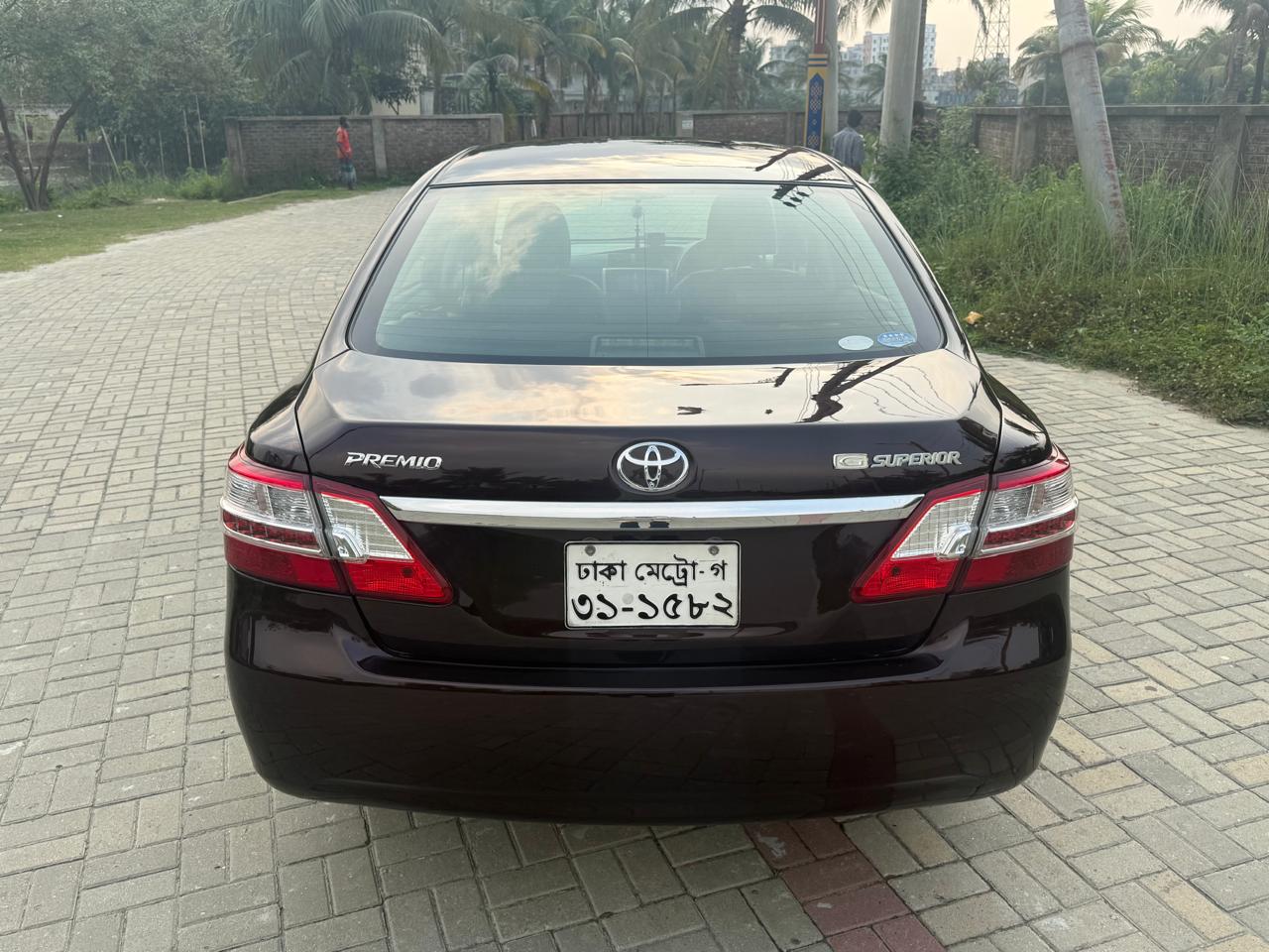 
								Toyota Premio 2010 full									