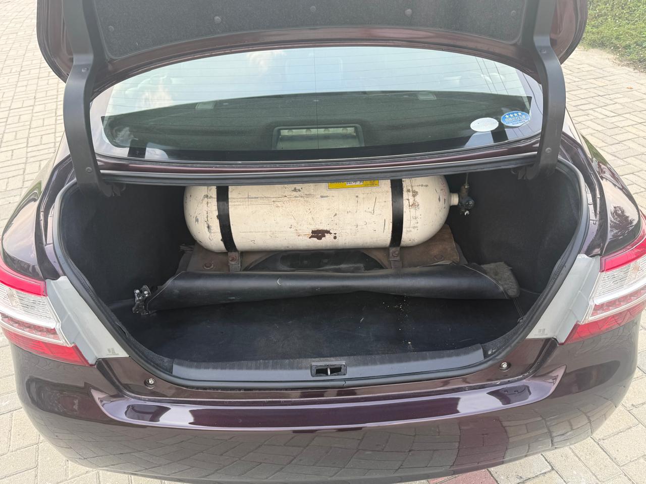 
								Toyota Premio 2010 full									