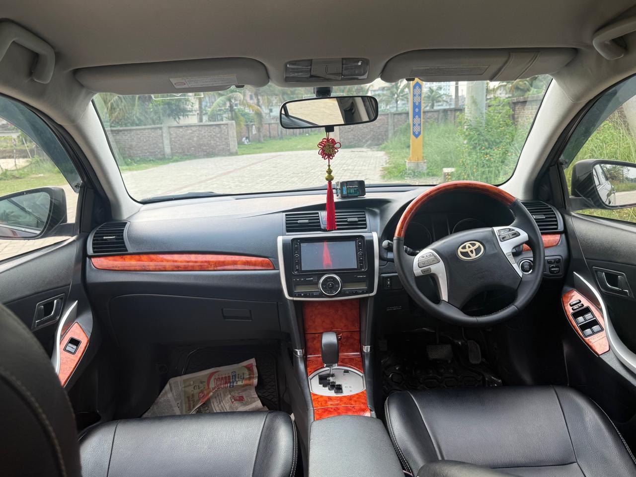 
								Toyota Premio 2010 full									