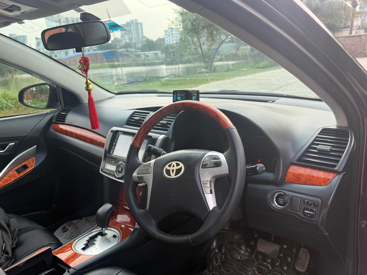 
								Toyota Premio 2010 full									