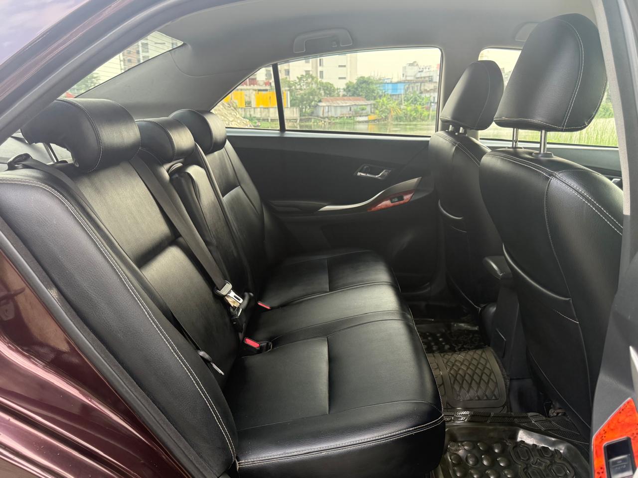 
								Toyota Premio 2010 full									