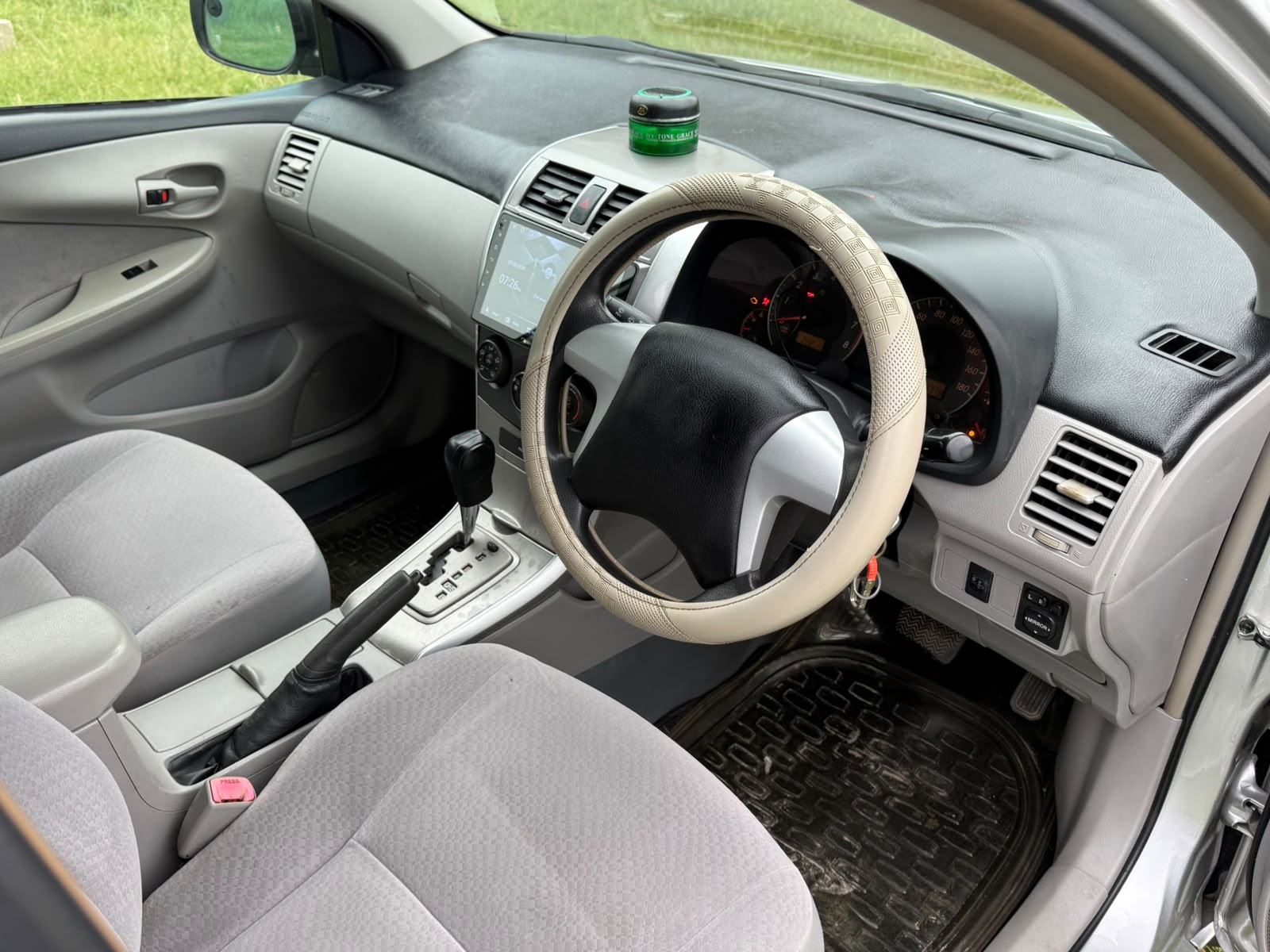 
								Toyota Axio 2010 full									