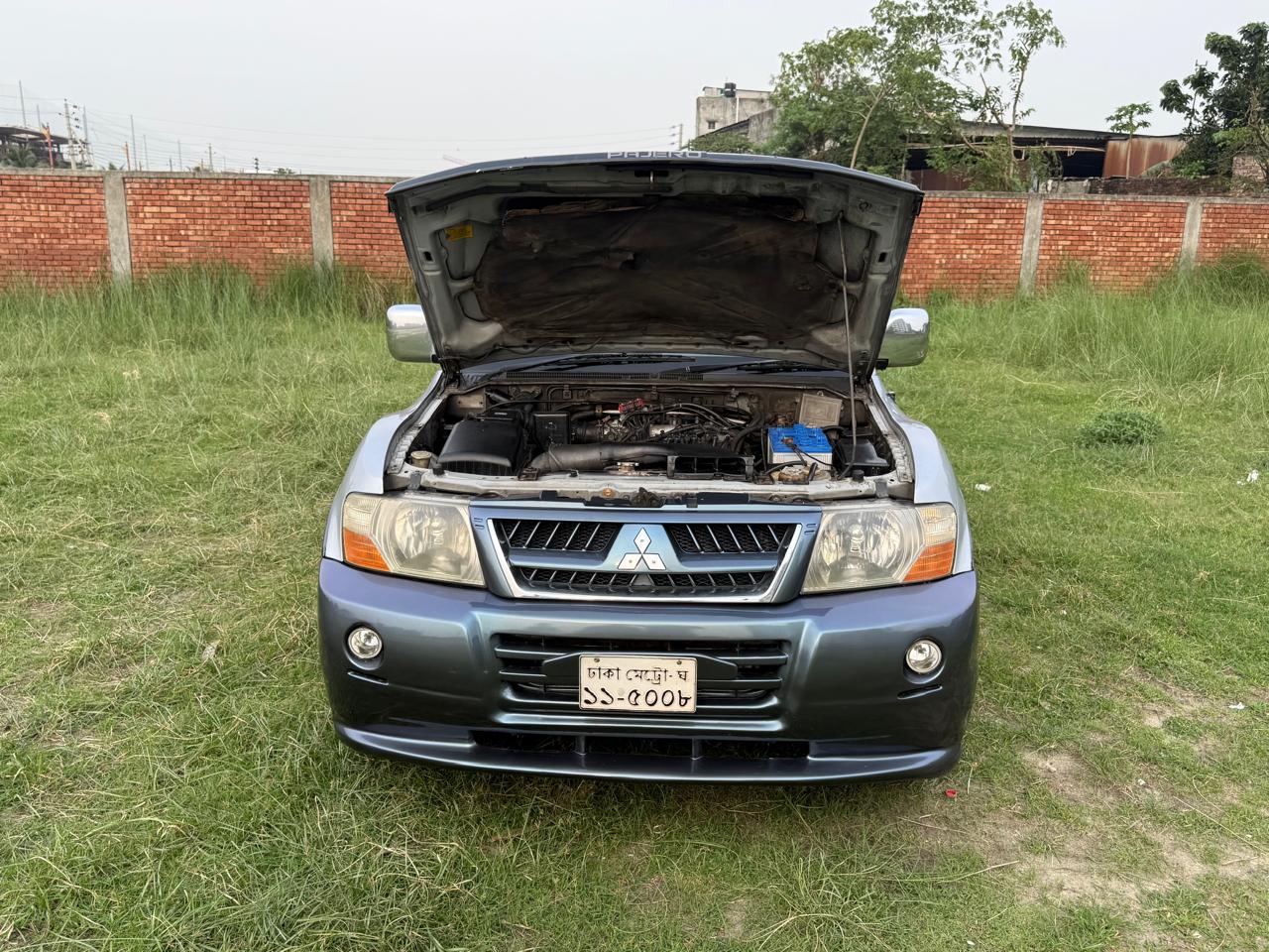 
								Mitsubishi Pajero 2003 (with Sunroof) full									