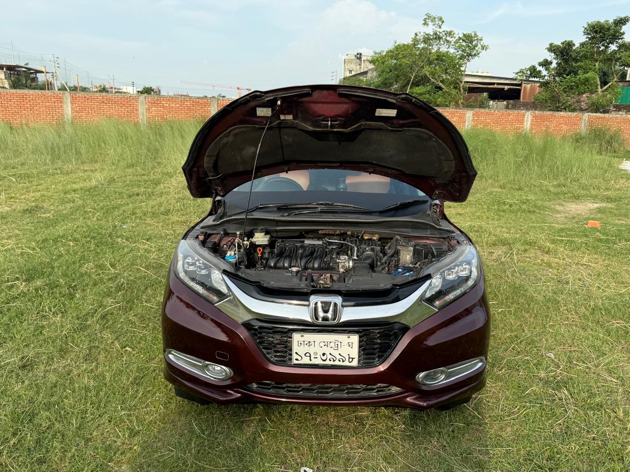 
								Honda Vezel 2015 full									