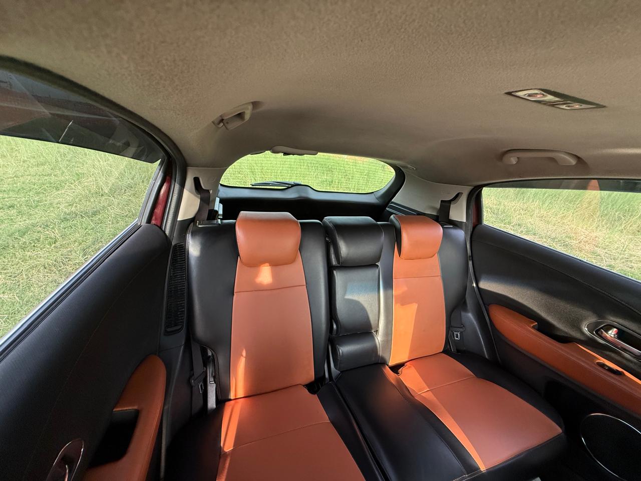 
								Honda Vezel 2015 full									