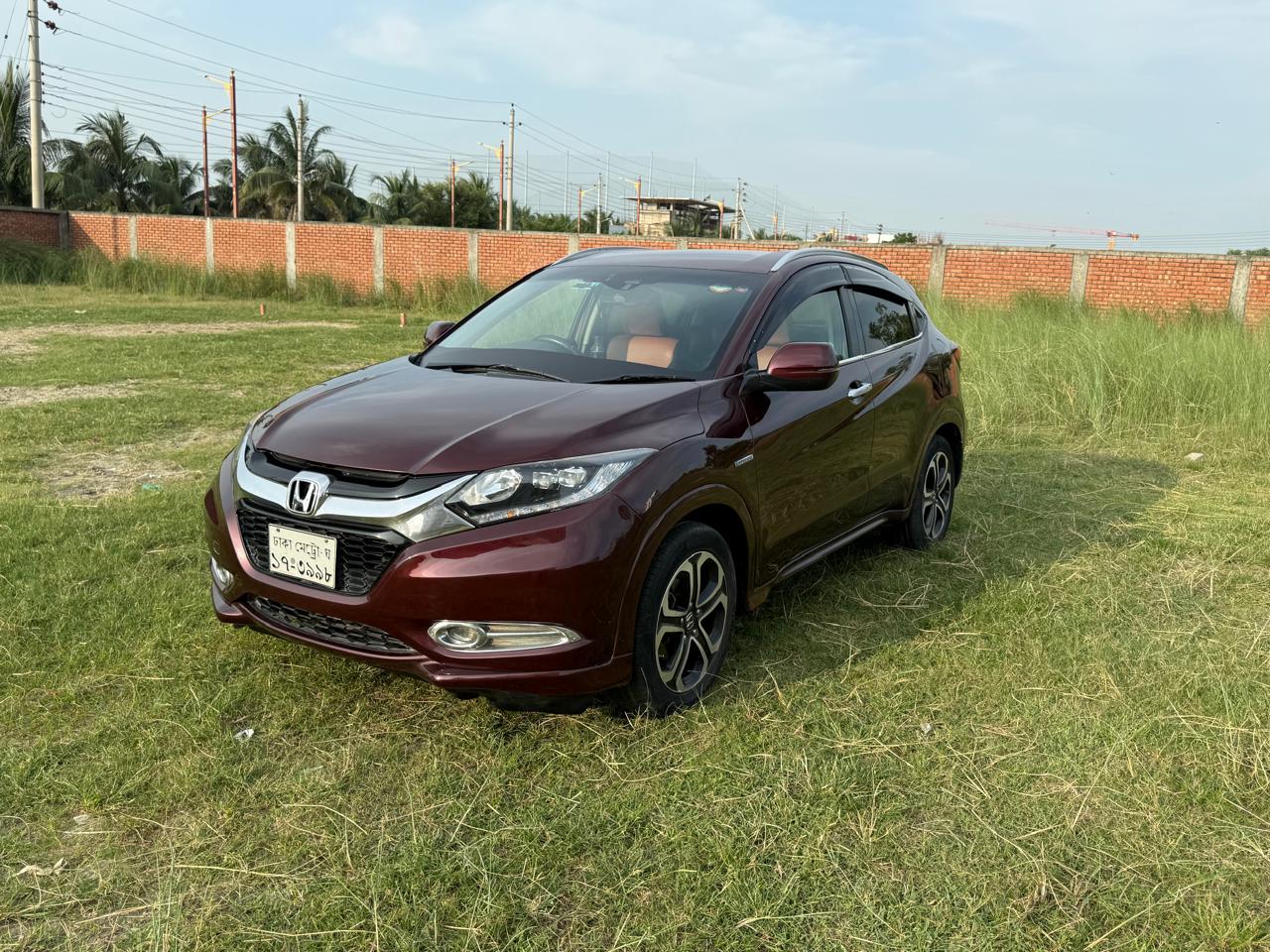 
								Honda Vezel 2015 full									