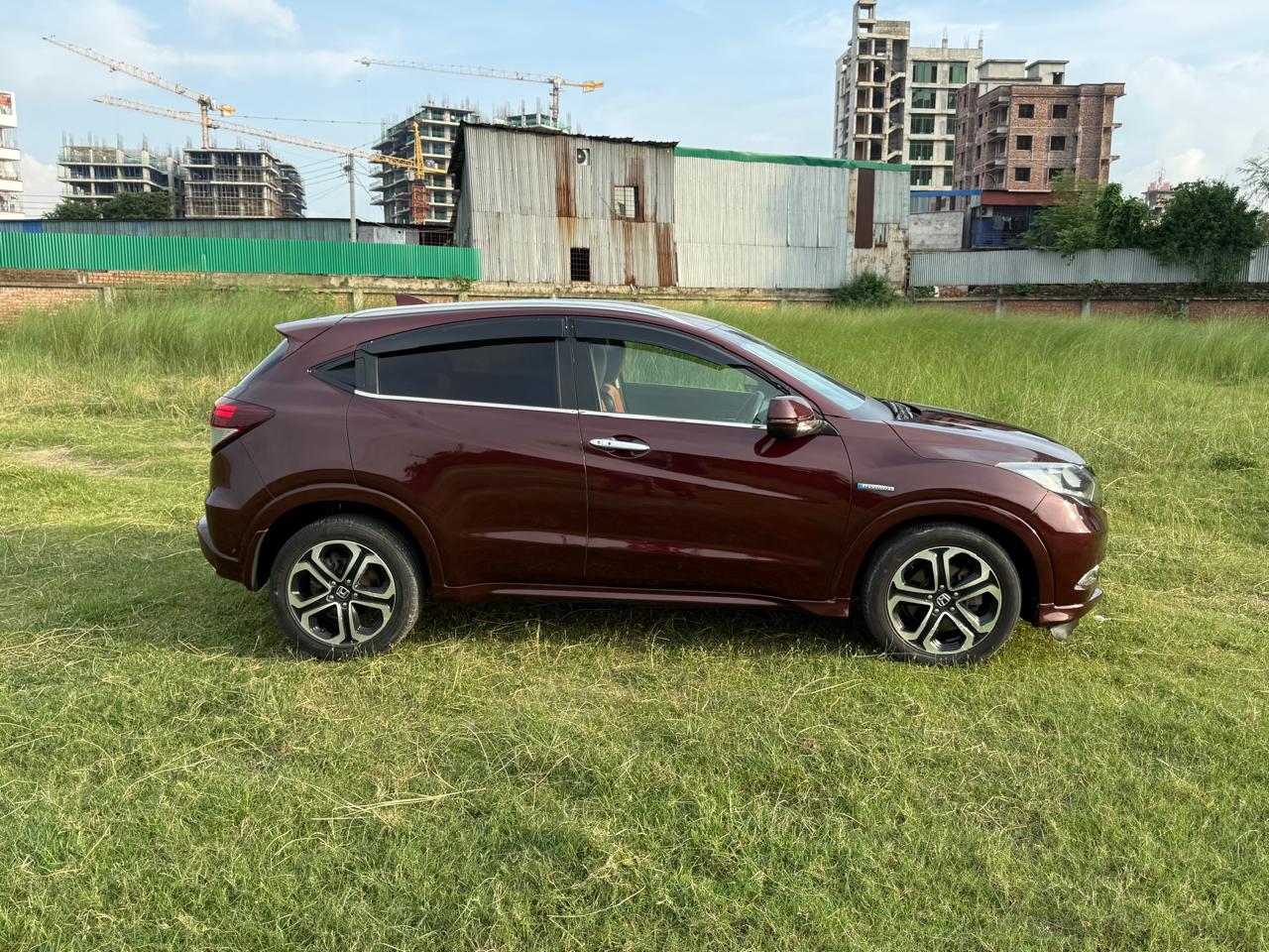 
								Honda Vezel 2015 full									