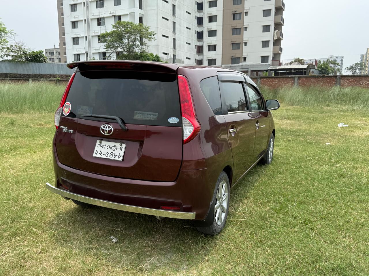 
								Toyota Passo Sette 2009 full									