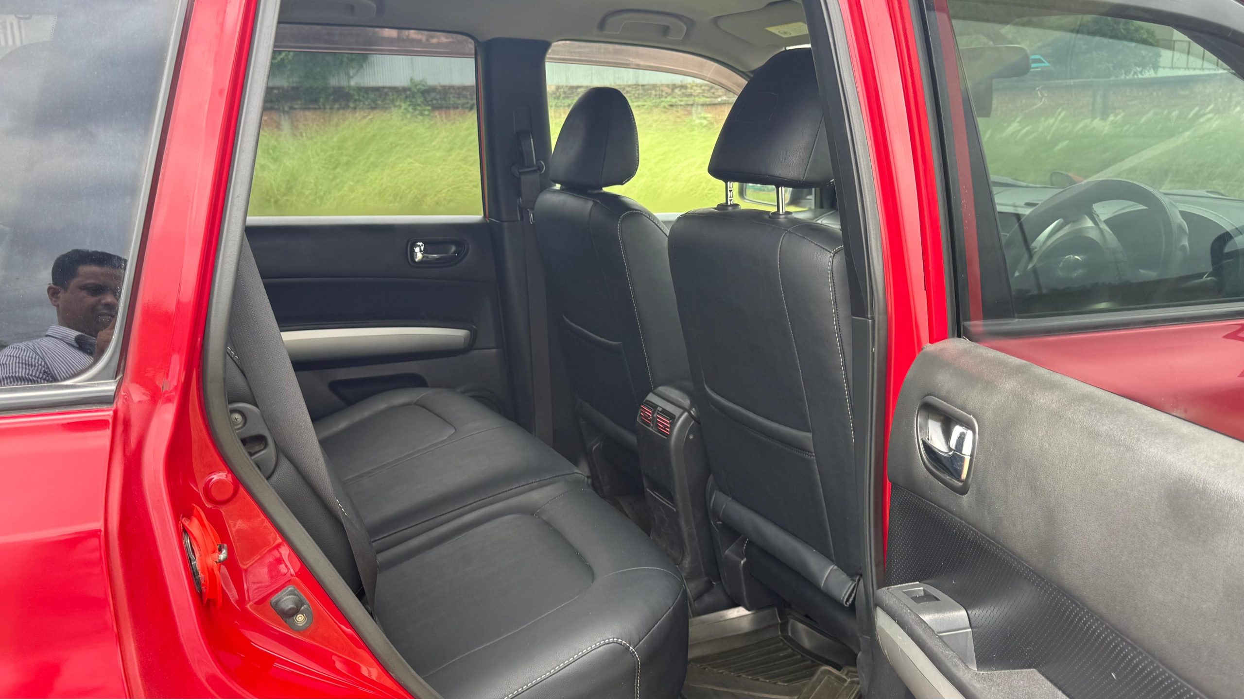 
								Nissan X Trail 2011 for Sale full									
