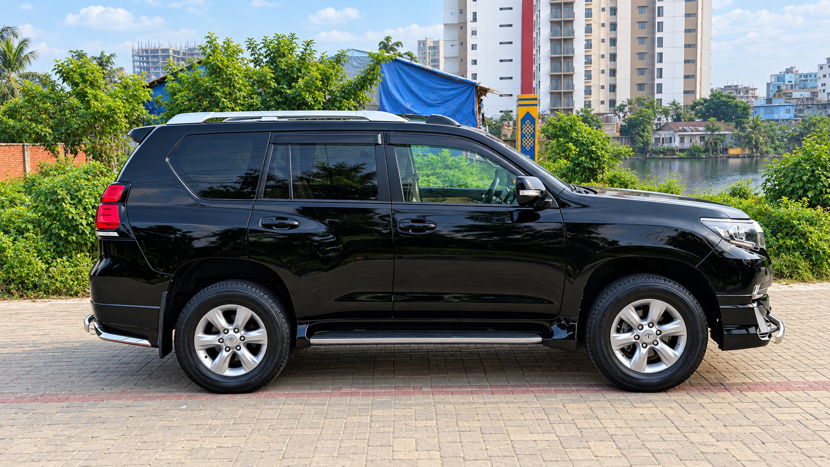 
								Toyota Land Cruiser Prado 2012 for Sale full									